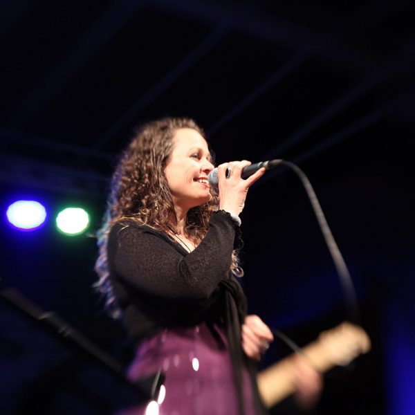 Auftakt der Langen Nacht der Musik im Theatinerhof: C.S.T. unter der Leitung von Christian Schumacher als zweite Band auf der Bühne.